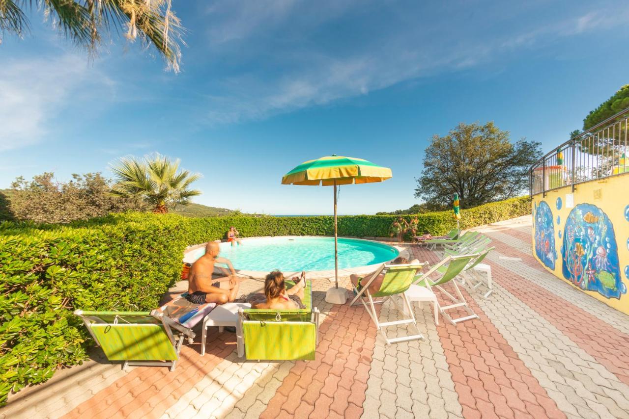Villino Garden & Pool Hotel Andora Luaran gambar