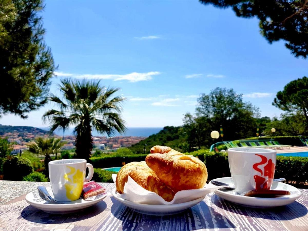 Villino Garden & Pool Hotel Andora Luaran gambar